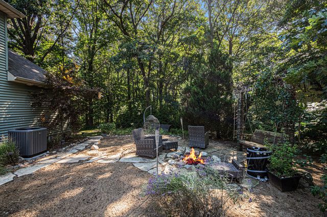 5477 Fairview Street, Stevensville Vllg, MI 49127