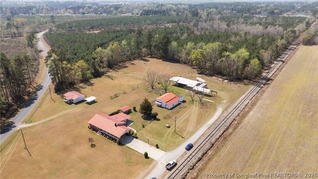 1411 Scott Currie Road, Raeford, NC 28376