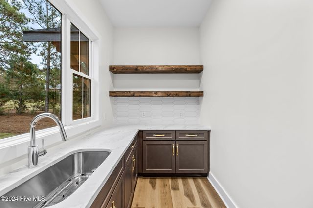 173 Grace Court, West End, NC 27376