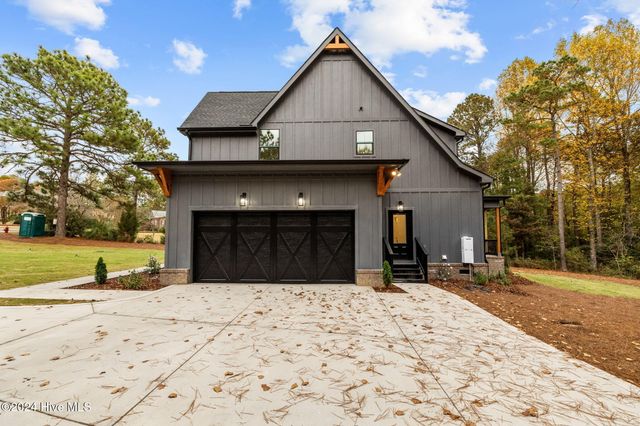 173 Grace Court, West End, NC 27376