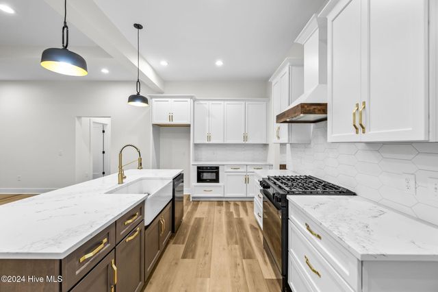 173 Grace Court, West End, NC 27376