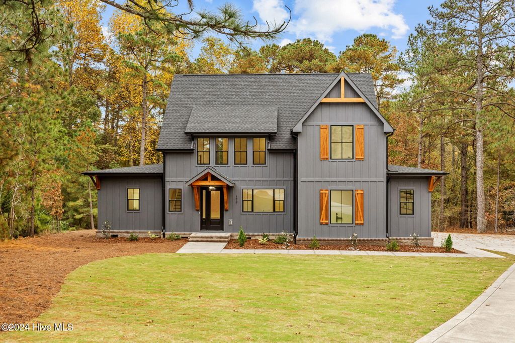 173 Grace Court, West End, NC 27376