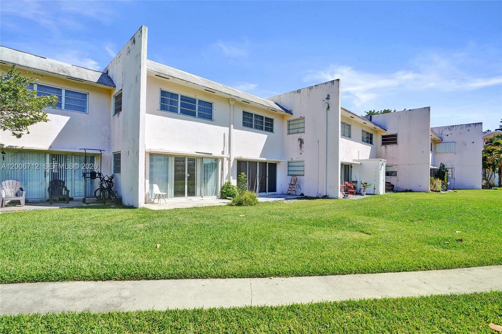 7344 SW 82nd Street C114, Miami, FL 33143