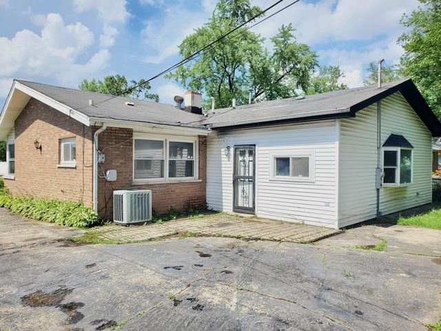 3025 Sherwood Avenue, Markham, IL 60428