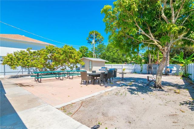 5350 Catts ST, Naples, FL 34113