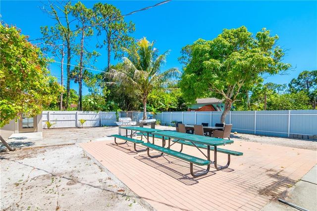 5350 Catts ST, Naples, FL 34113