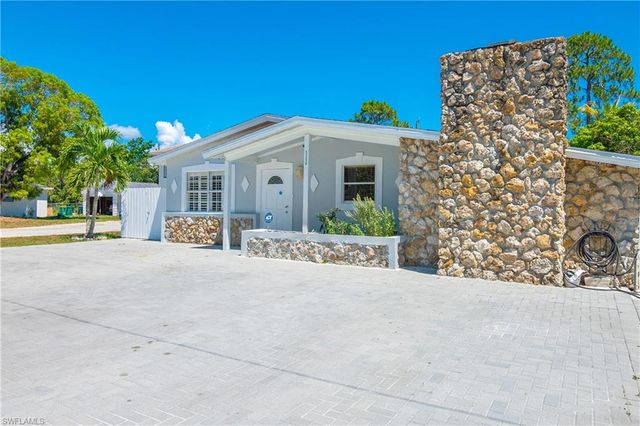 5350 Catts ST, Naples, FL 34113