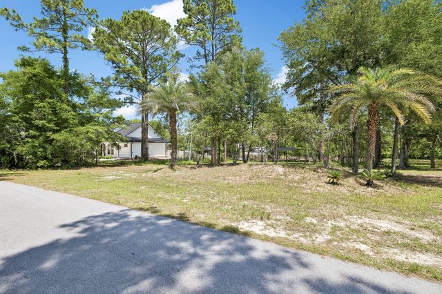 92 Waterside Lane, Freeport, FL 32439