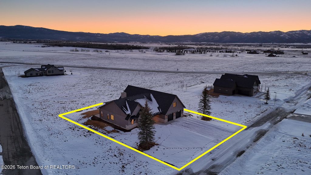 443 ROYAL ELK Circle, Victor, ID 83455 photo 3