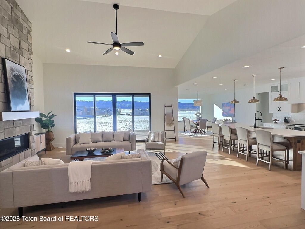 443 ROYAL ELK Circle, Victor, ID 83455 photo 5