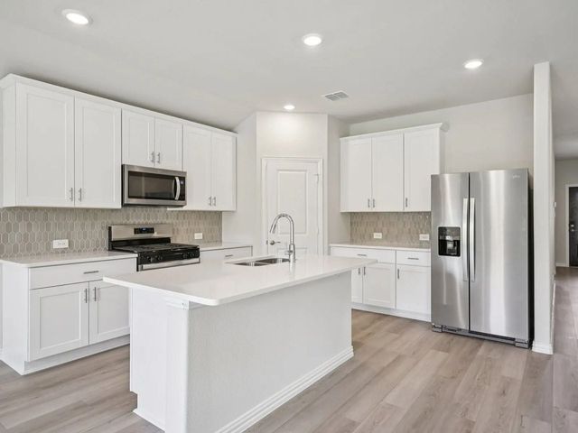 6400 Texas Ranger Trail, Fort Worth, TX 76036