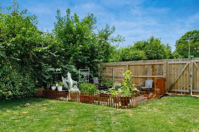 2858 Fairwood Avenue, Columbus, OH 43207