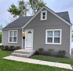 2498 Renwood Place, Columbus, OH 43211