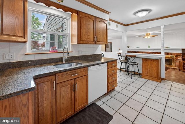 114 WINDMOOR RD, Delran, NJ 08075