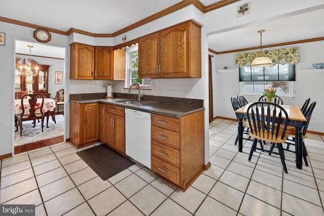 114 WINDMOOR RD, Delran, NJ 08075