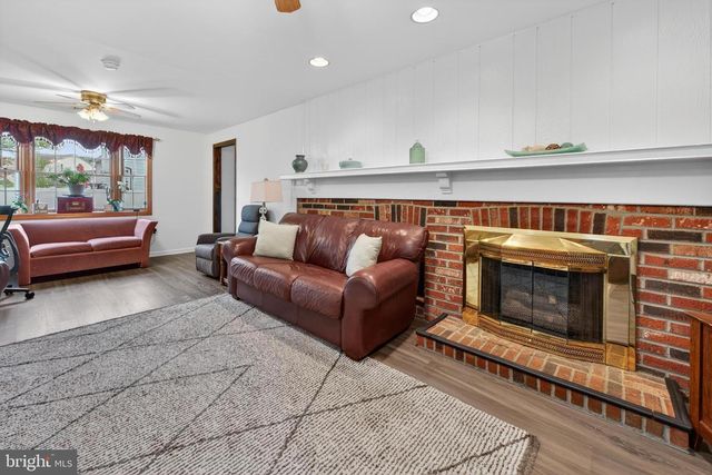 114 WINDMOOR RD, Delran, NJ 08075