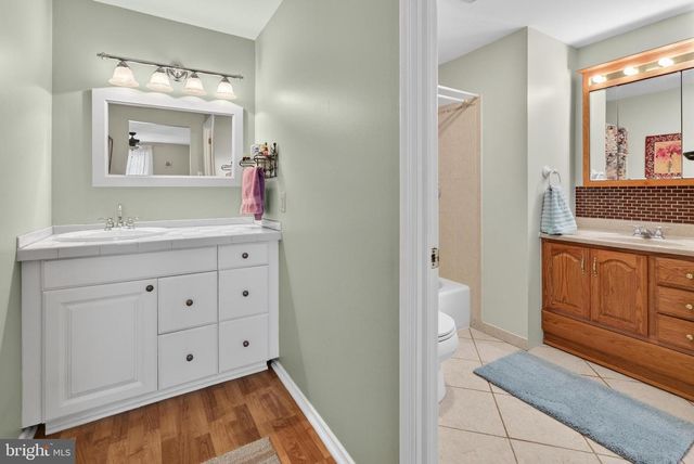 114 WINDMOOR RD, Delran, NJ 08075