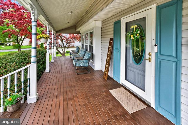 114 WINDMOOR RD, Delran, NJ 08075