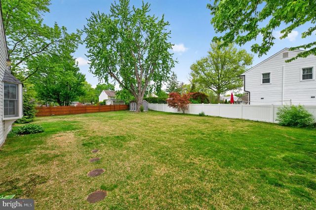 114 WINDMOOR RD, Delran, NJ 08075