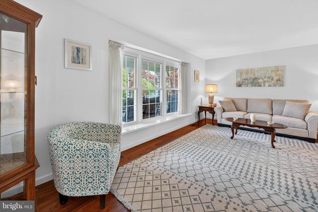 114 WINDMOOR RD, Delran, NJ 08075