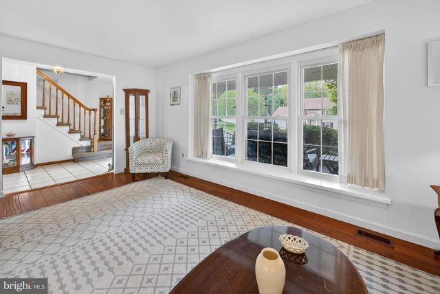 114 WINDMOOR RD, Delran, NJ 08075