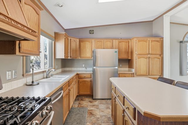 33 Drake Lane, Beecher, IL 60401