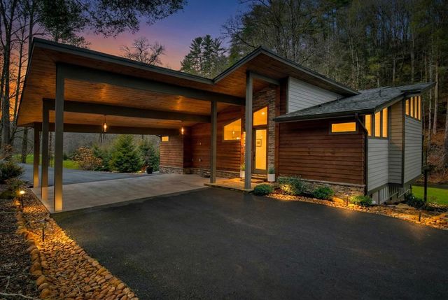 77 Watersong Trail, Ellijay, GA 30540