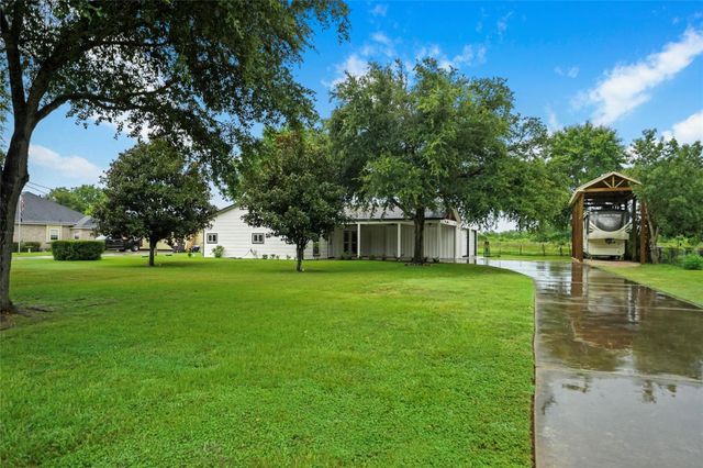 30720 Waller Spring Creek Road, Waller, TX 77484