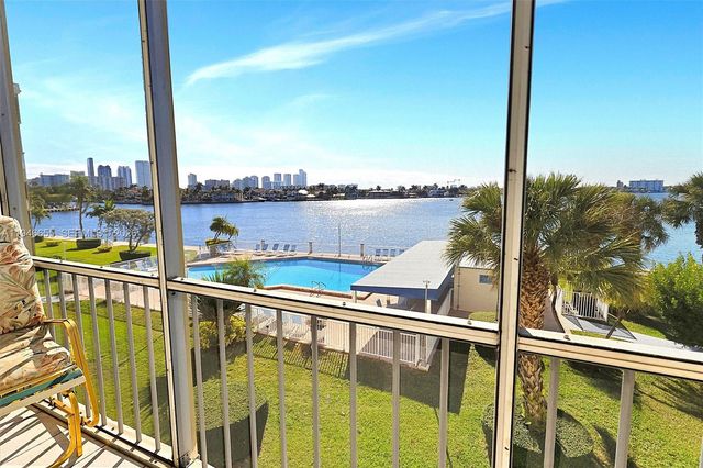 3010 Marcos Dr R311, Aventura, FL 33160