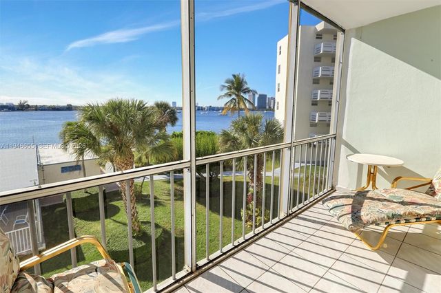 3010 Marcos Dr R311, Aventura, FL 33160