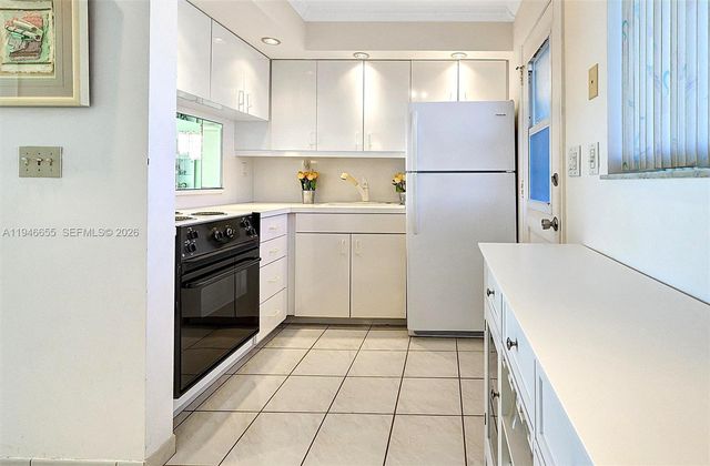 3010 Marcos Dr R311, Aventura, FL 33160