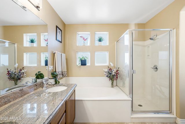 83 S GERONIMO Road, Apache Junction, AZ 85119