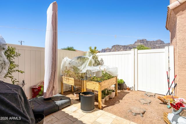 83 S GERONIMO Road, Apache Junction, AZ 85119