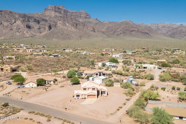 83 S GERONIMO Road, Apache Junction, AZ 85119