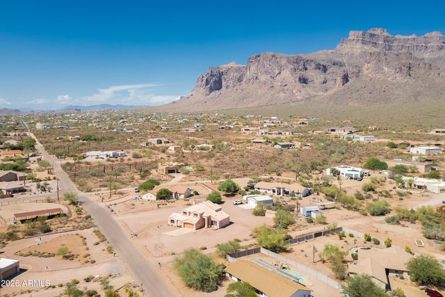 83 S GERONIMO Road, Apache Junction, AZ 85119