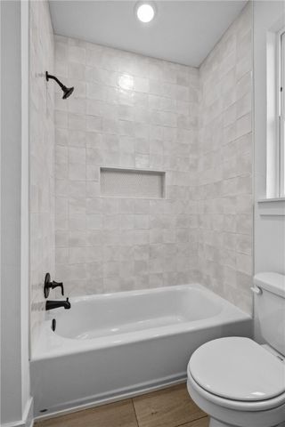 588 S Willow Avenue 2, Fayetteville, AR 72701