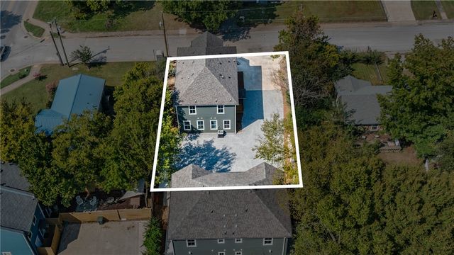 588 S Willow Avenue 2, Fayetteville, AR 72701