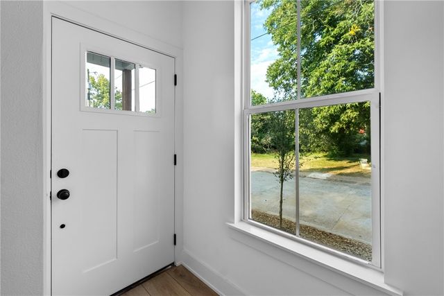 588 S Willow Avenue 2, Fayetteville, AR 72701