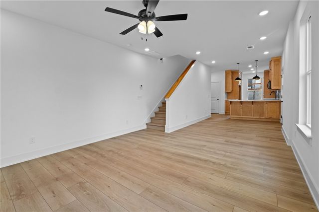 588 S Willow Avenue 2, Fayetteville, AR 72701