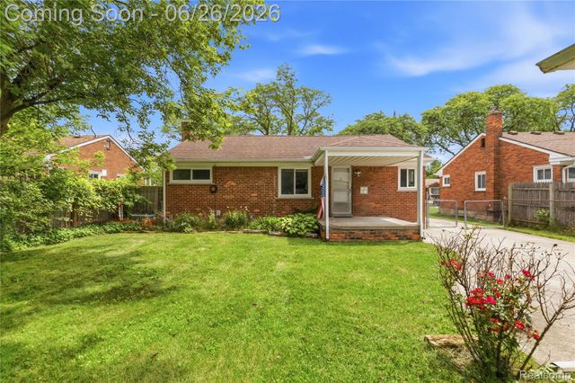 24671 Kenosha Street, Oak Park, MI 48237