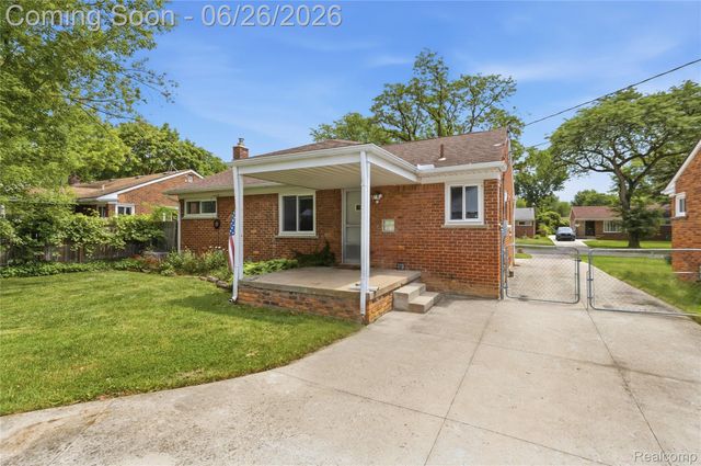 24671 Kenosha Street, Oak Park, MI 48237