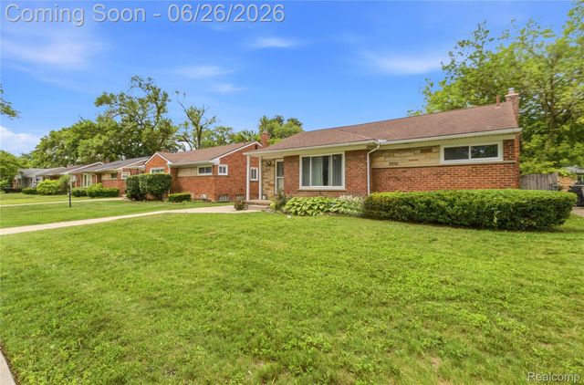 24671 Kenosha Street, Oak Park, MI 48237