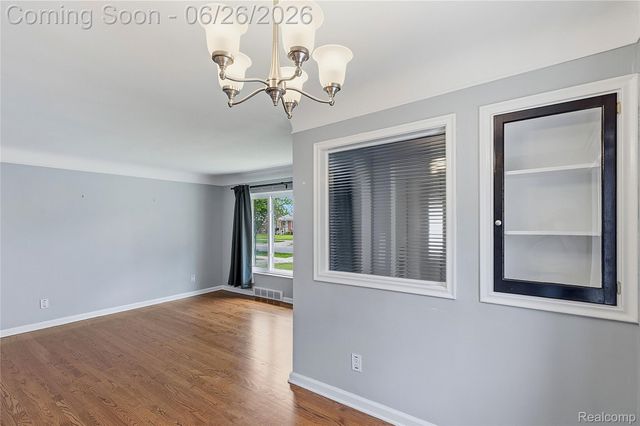 24671 Kenosha Street, Oak Park, MI 48237