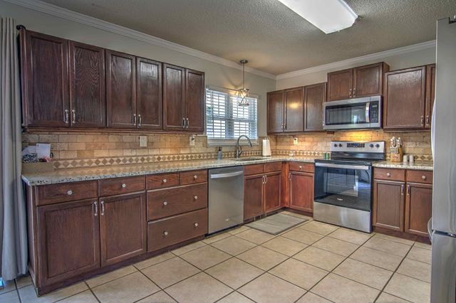 131 Prater Road, Trenton, GA 30752