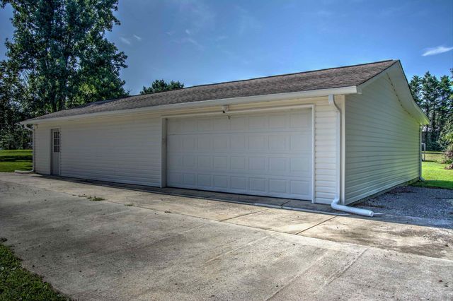 131 Prater Road, Trenton, GA 30752