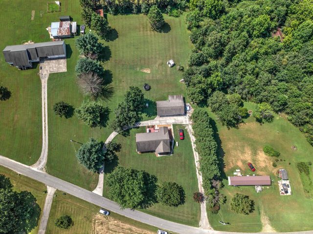 131 Prater Road, Trenton, GA 30752