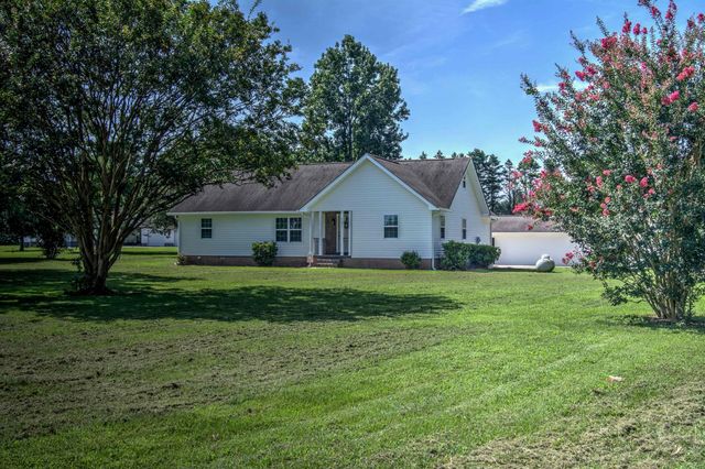 131 Prater Road, Trenton, GA 30752