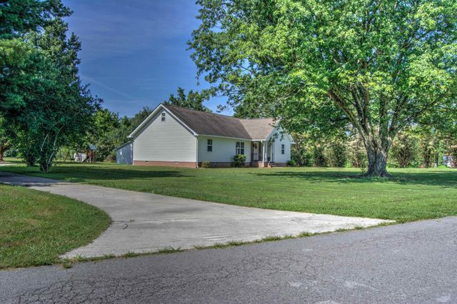 131 Prater Road, Trenton, GA 30752
