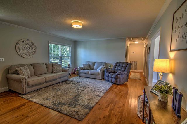 131 Prater Road, Trenton, GA 30752
