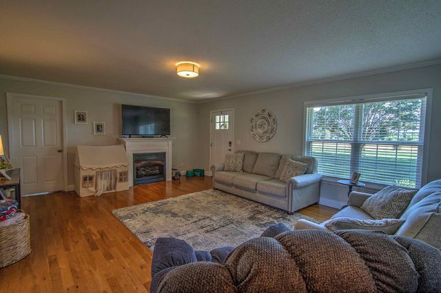 131 Prater Road, Trenton, GA 30752